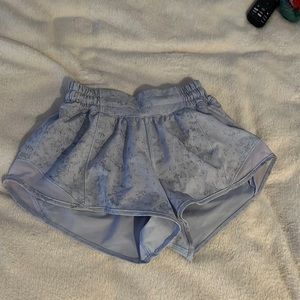 Lululemon 2.5 Hotty Hot Low-Rise